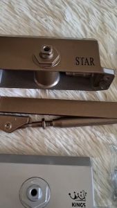 Aluminum Automatic Door Closer Arm Type Door Closer (brown/silver)