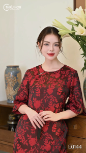 Đầm thiết kế cao cấp sang trọng với chất liệu Gấm Hàn Châu có độ dày và bóng nhẹ quý phái DD5L0144 Thương hiệu Thiều Hoa