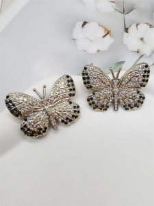 2PCS Resin Butterfly Shoe Charms Accessories Rhinestone Clogs Shoes Buckles DIY Decorations Mutlifunctional Removable Shoe Clips