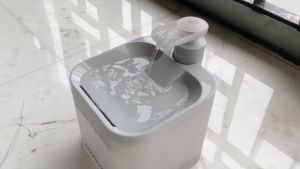 SmartTail 2.2L Malaking Wireless Automatic Pet Water Fountain Para sa Dog Cat Water Dispenser Pet Mute Drinking Fountain Water Feeder Cat Fountain Dog Fountain na may Filter COD&1-3 araw na paghahatid