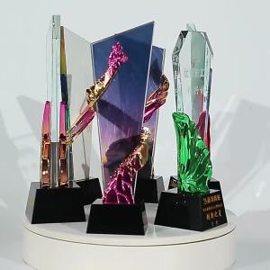 FENGHONGTAO | Creative Resin Crystal Trophy Award