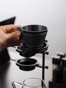 MHW-3BOMBER Meteorite Dripper – Cake-Shaped Ceramic Pour-Over Coffee Dripper