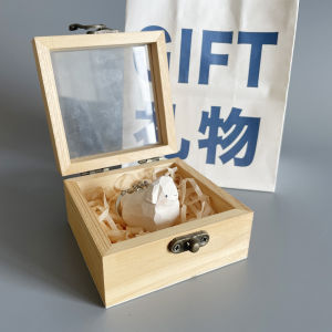 สร้อยกุญแจรูปแกะไม้แกะสลักแฮนด์เมด ของขวัญวันเกิดสร้างสรรค์ ของขวัญเพื่อน สัตว์ปีใหม่ รูปแกะน่ารัก อบอุ่น บรรจุภัณฑ์กล่องของขวัญ