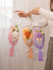 Hand Knitted Small Bouquet of Tulips Gift for Best Friend Birthday Customer Appreciation Activity Dry Flower Arrangement