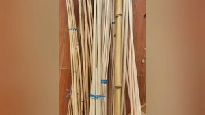 เส้นหวายธรรมชาติ 1.7-3 X90-100 cm. 1เส้น เส้นกลม มีเปลือก ตราไผ่บง