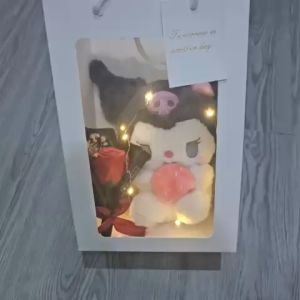 Gấu Nhồi Bông Gấu Kuromi Thỏ Melody Ôm Dâu Kèm Túi Quà Tặng Xinh Xắn Cute
