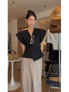 Black Irregular V-Neck Shirt Womens Summer Design Feeling Niche French Waist-Tucking Sleeveless Top Blue Bean Work Clothing