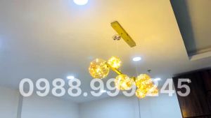 Đèn thả bàn ăn 8 bóng thủy tinhđèn thả trần hiện đại dành cho không gian bếp ăn - quầy bar thiết kế tinh tế sang trọng