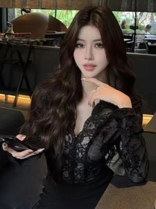 Autumn and Winter Velvet Padded Bottoming Shirt French Style V-neck Lace Long Sleeves T-shirt Plus Size Plus Size Ladies Silm Slim Looking Anti-Aging Top Women