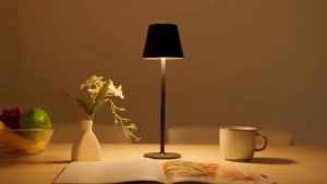 Rechargeable Desk Lamp 3 Colors LED Touch Dimming Table Lamp for Bar Resturant Office Decor Bedside Metal lampu meja 台灯`