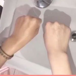 [css exclusive]Real deep-sea mud โคลนน้ำลึกจริง โคลนน้ำลึก ไวท์เทนนิ่งอย่างรวดเร็ว ครีมอาบน้ำ ครีมบำรุงผิว