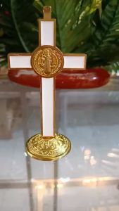 Thánh giá benedicto kim loại để bàn cao 14cm có 2 mặt - quà tặng công giáo