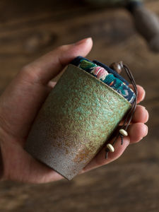 Mini Portable Sealed Ceramic Tea Canister Retro Style Chinese Tea Packaging Box Handmade Stoneware Storage Jar by Lu Xin
