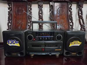 Cassette Sony CFS-715S còn rất đẹp zin nguyên bản các chức năng của máy hoạt động tốt.