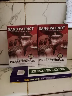 sang patriot kisah seorang pahlawan revolusi biografi resmi pierre tendean