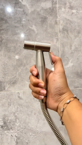 jet shower stainless minimalis dengan varian stop kran stainless murah js304