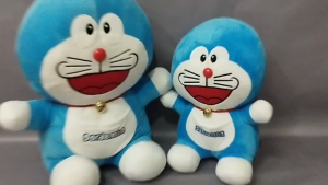 Boneka Doraemon Duduk Standing Doraemon Lucu Ukuran XL
