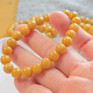 Chuỗi Tay Ngọc Cẩm Thạch Hoàng Phỉ type A hạt 7.8mm không kèm giấy kiểm định - Nông Trại Cười