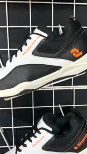 Khamzo Sepatu Olahraga Pria Badminton Terbaru D17 Spatu Bulu Tangkis Cowok Premium