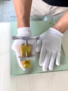 [HCM] Bộ Dụng Cụ Dao Cắt Kính Gạch 2 in 1 Cầm Tay Dạng Mở Nhanh Đa Năng Gồm 1 Máy Và 3 Lưỡi -Randy