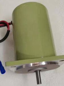 DCP888 รถบรรทุกขยะมูลฝอยแบบอัตโนมัติ ผ้าคลุมแบบควบคุมด้วยระบบอัจฉริยะ ปิดด้วยหัวเข็มขัด 3 ชุด ปลอกหุ้มด้วยมอเตอร์ลดความเร็ว