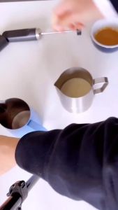 Paket Alat Kopi Milk Jug Latte Art Hand Mixer Mini Elektrik Milk Frother Pembuih Susu Pengaduk Minuman