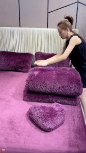 Bộ Chăn Ga Gối Nỉ Lông Set 5 Món Nhập Khẩu Cao Cấp Mềm Mượt Không Rụng Lông Tặng Kèm Gối Trái Tim Đủ Kích Thước