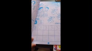 Colouring Sticker 123 Book size : L26cm x W19cm