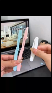 Plastic grip eyebrow trimmer Folding Eyebrow Trimming Knife Safety Beginner Female Eyebrow Scraping Blade Folding Eyebrow Razor Hair Remover Shaper Shaver