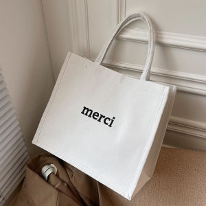 Fashionable Large Capacity Canvas Tote Bag Single Shoulder Shopping Bag High-End Feel Commuter Bag Magnetic Buckle Closure Handbag