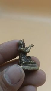 นางกวักเรียกทรัพย์ หลวงพ่อคูณ กวักสองมือเรียกเงินเรียกทอง ทวีกวักทรัพย์ รุ่นนี้องค์ดี ผ่านพิธีการปลุกเสกแล้ว ใช้แล้วได้ผล เห็นผล