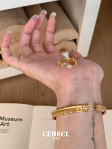 Micro-Set Zirconia Flashing Flower Ring for Women Luxury Sensation Light Luxury Personality Gold Ice Fragment Stackable Index Finger Ring