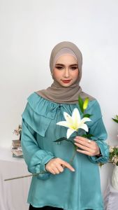 เสื้อแขนยาว คอบัวระบาย งานแขนกระดุม เนื้อผ้าชิมเมอร์ ผ้าเล่นแสงสุดเก๋ สาวอวบใส่ได้ DG04 วาริสมุสลิม