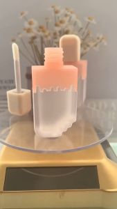 🎀Perfection Store1🎀 5ml Empty Lip Gloss Tube Ice Cream Refillable Lip Balm Bottle DIY Container