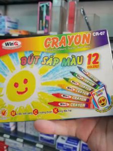 Hộp bút sáp 12 màu WinQ CR-07 màu sắc tươi sáng