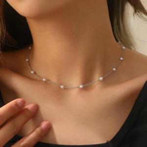 สร้อยคอโซ่ไข่มุกปลอมสไตล์อินส์สำหรับผู้หญิง โซ่ไข่มุกปลอมที่สวมใส่สบายและทันสมัยสำหรับการเดินทางไปทำงาน