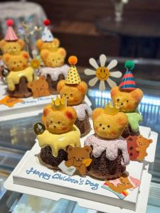 Adorable Mini Hat 3D Bear Cake Decoration Smile Face Flower Baking Dessert Table Plug-In Festive Supplies Gift Decoration