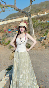 Set nàng thơ đi biển set áo Quảng Châu 2 dây ôm đính phụ kiện kèm chân váy hoa dài có lót xinh