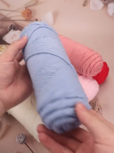 ไหมพรม เส้นด้ายฝ้ายนม 8ply  น้ำหนัก100กรั  ไหมนุ่ม ถักลื่นไม่คัน