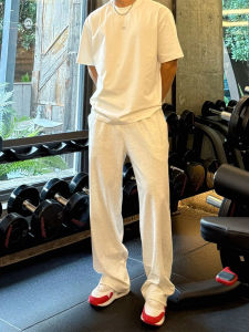 Cleanfit กางเกงขายาวทรงตรงสำหรับผู้ชาย สีเทาขาว ทรงสลิมฟิต กางเกงขายาวทรงตรง ทรงหลวม ทรงลำลอง ทรงเข้ารูป