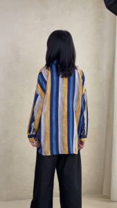 Ixora Tami Oversized Shirt - Kemeja Wanita Oversize Lengan Panjang Motif Abstrak