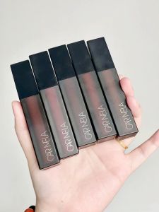 Son Môi Dạng Bột Mờ CARMELA Không Dính Cốc Giả Không Trang Điểm Màu Cam Son Môi Chuyên Nghiệp Dành Cho Các Nhà Trang Điểm