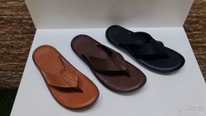 Sandal Jepit Kulit Pria & Sandal Kickers Kasual
