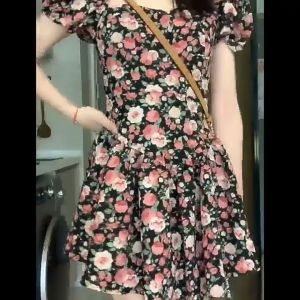 Newlan QZ107 Multicolour A Line Mini Dress - Dress Casual /Kasual Dress Daisy Dress Bunga / Korean Dress Summer Dress gaun gaya korea busur suspender rok seksi rok pendek floral dress wanita rok pendek V-Neck A Line Flower Midi Dress VINTAGE Wanita Motif