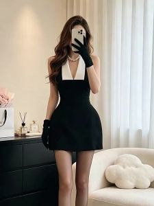Elegant French Design V-Neck Halter Backless Slimming Waist Accentuating Dress