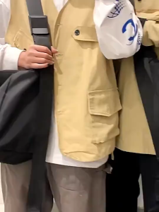 Waterproof Large Capacity Shoulder&Messenger Bag for School&Sport Casual Crossbody Bag Nylon Material Fashion Sling Bag