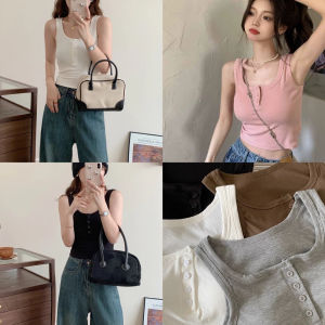 เสื้อกล้ามผ้าร่องกระดุมหน้า 4 เม็ดเสริมฟองน้ำ