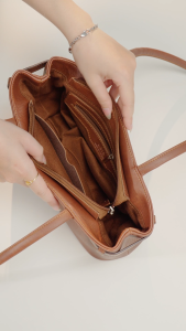 Túi Lata (Thời trang nữ nhấn khóa trang trí - Túi xách da TX26)