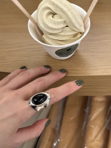 Elegant Silver Plated Wide Face Obsidian Ring Set for Women Fashionable Retro Versatile Jewelry Accessories Luxury Feel