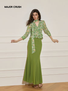 V-Neck Green Floral Mermaid Skirt Set